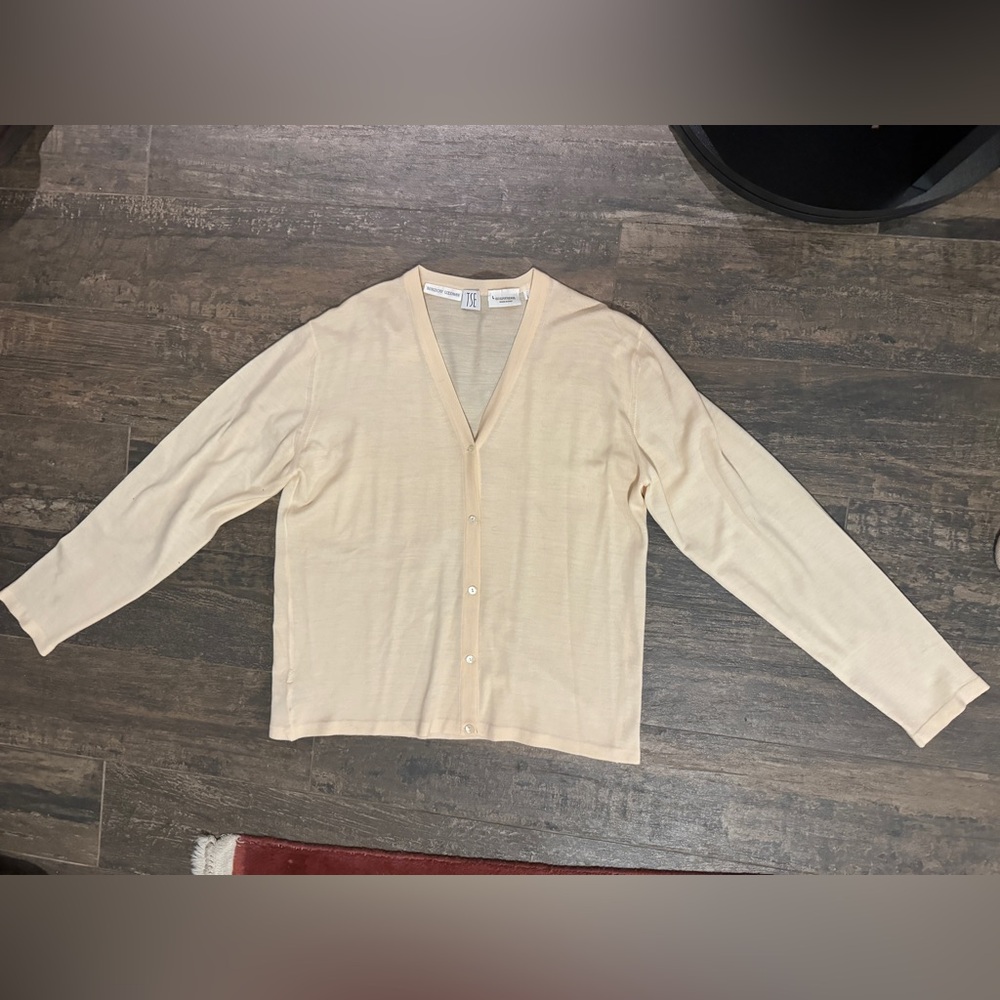 TSE V-neck Long Sleeve Lightweight 100% Super Fine Wool Cardigan Sweater L